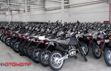 Suzuki trail best sale dr200s