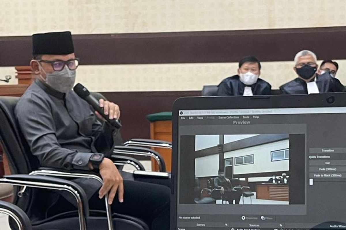 Wali Kota Bogor Bima Arya memberikan kesaksian dalam sidang kasus tes usap (swab test) palsu RS Ummi Bogor dengan terdakwa Rizieq Shihab. Sidang di Pengadilan Negeri Jakarta Timur, Rabu (14/4/2021).