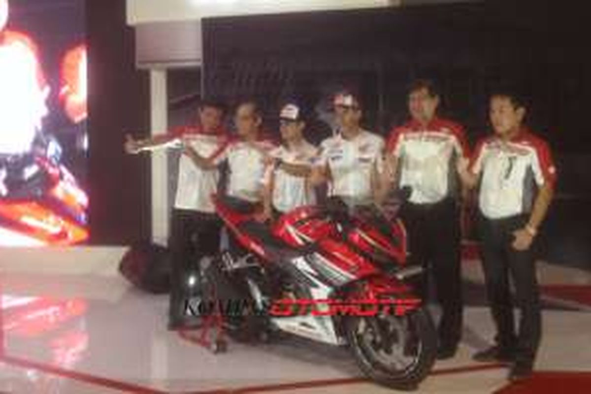 Marc Marquez dan Dani Pedrosa meluncurkan All New Honda CBR150R di Sirkuit Sentul, Kabupaten Bogor, Jawa Barat.