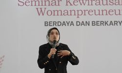 Di Seminar Womenpreneur, CEO Buttonscarves Blak-blakan Ungkap Latar Belakangnya