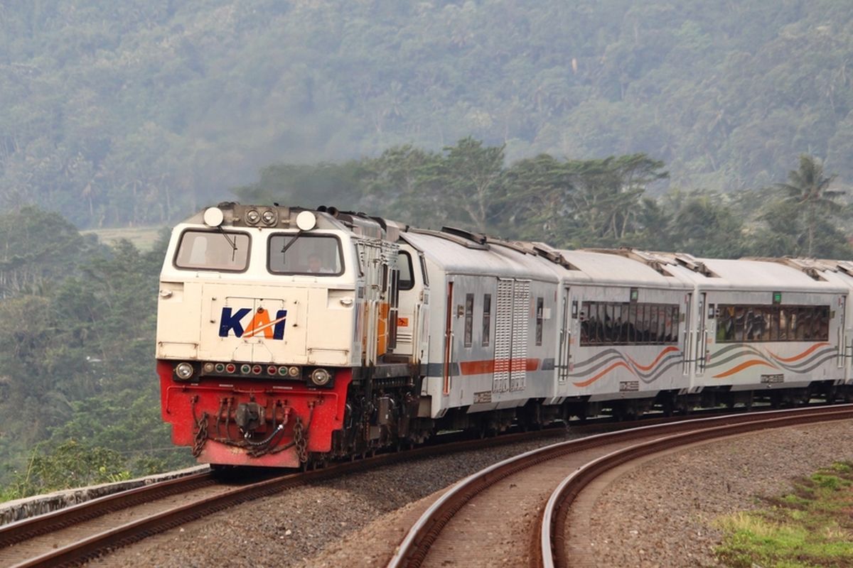 Daftar Stasiun Perhentian KA Blambangan Ekspres dan Jadwal Terbarunya
