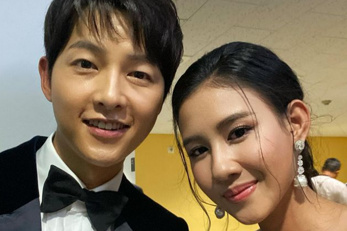 Shenina Cinnamon dan Song Joong Ki