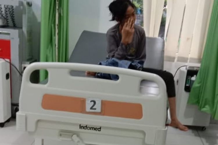Korban peluru nyasar inisial SF mendapat perawatan medis di Rumah Sakit Bhayangkara Kendari