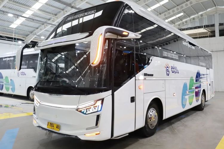 Bus pariwisata PO Pakar Utama