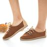 6 Tips Menjaga Sepatu Berbahan Suede agar Tetap Apik