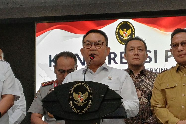 Belum Tetapkan Karhutla Jadi Bencana Nasional, Menko Polkam: Negara Kita Masih Sanggup