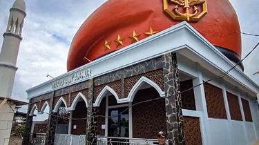 Kubah Baret Merah di Gang Sempit Cisarua, Masjid Jami’ An-Nur Sambut Ramadhan Pertama dengan Wajah Tak Biasa