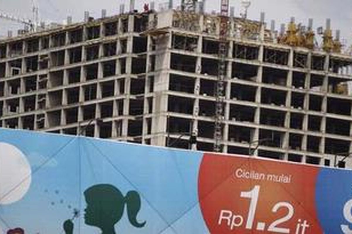 Pemerintah diminta merevisi Peraturan Pemerintah No 41 tahun 1996 tentang Pemilikan Rumah Tempat Tinggal atau Hunian oleh Orang Asing yang Berkedudukan di Indonesia. 