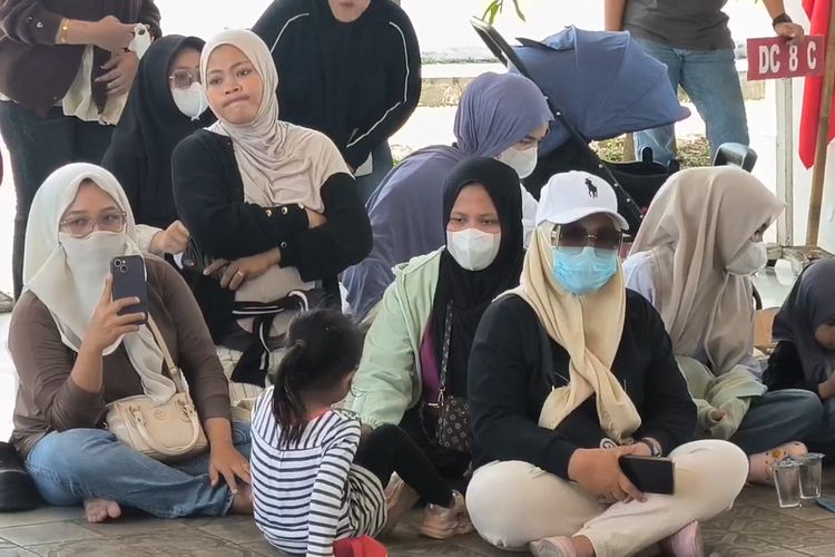 Didemo Emak-emak Korban Kredit Fiktif, DPRD Polman Janji Telusuri