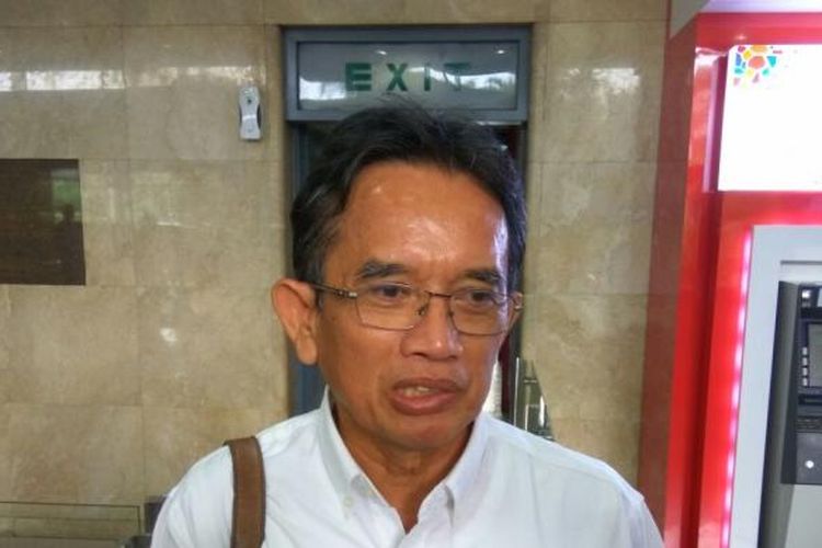 Direktur Utama PT Dirgantara Indonesia (Persero) Budi Santoso di Kementerian BUMN, Jakarta, Selasa (24/1/2017).