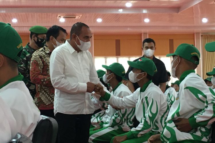 Gubernur Sumatera Utara, Edy Rahmayadi melepas kontingen paralimpik untuk berlaga di ajang Pekan Paralimpiade Nasional (Peparnas) XVI Papua.