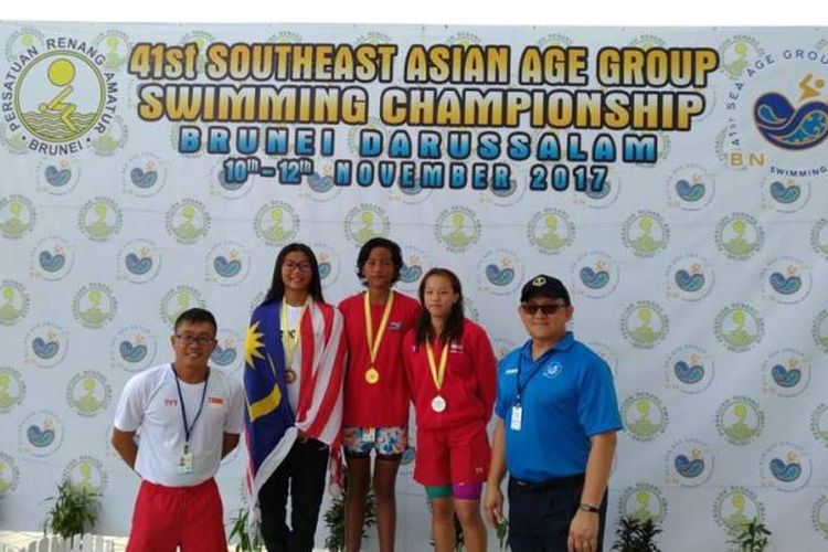 Kontingen Indonesia berhasil menambah 5 emas, 7 perak dan 5 perunggu di hari kedua kejuaraan renang bertajuk 41st South East Asia (SEA) Age Group Swimming Championship 2017 yang berlangsung di Brunei Darussalam, Sabtu, 11/11/2017.