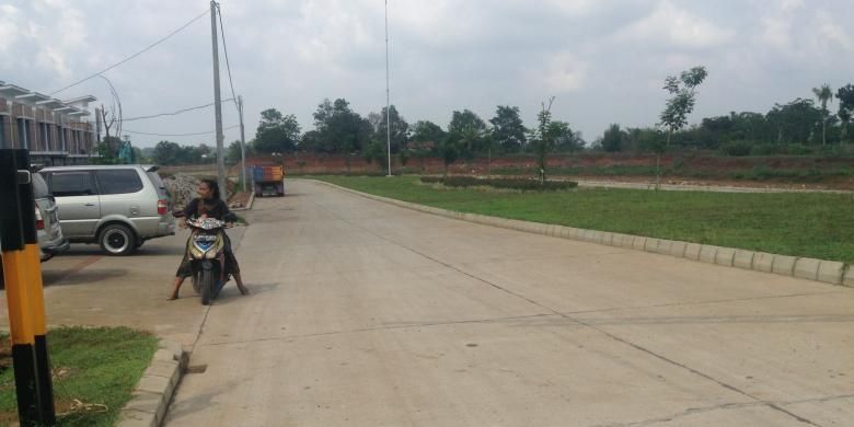 Pembangunan Citra Maja Raya, Maja, Lebak, Banten. Gambar diambil pada (7/12/2015).