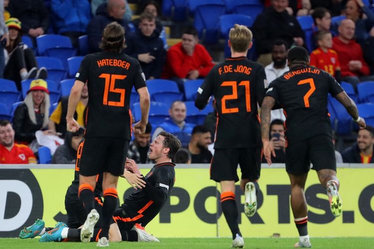 Penyerang Wout Weghorst merayakan gol saat timnas Belanda mengalahkan Wales 2-1 pada laga matchday 2 Grup 4 League A UEFA Nations League, Kamis (9/6/2022).