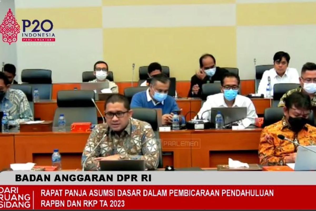 Kepala BKF Kemenkeu, Febrio Kacaribu dalam Rapat Panja Asumsi Dasar dalam Pembicaraan Pendahuluan RAPBN 2023 di Gedung DPR RI, Jakarta, Senin (13/6/2022).