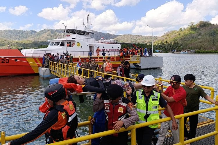 KMP Putri Yasmin Terbakar: 212 Korban Dievakuasi, 1 Tewas, Penyebab Kebakaran Belum Diketahui