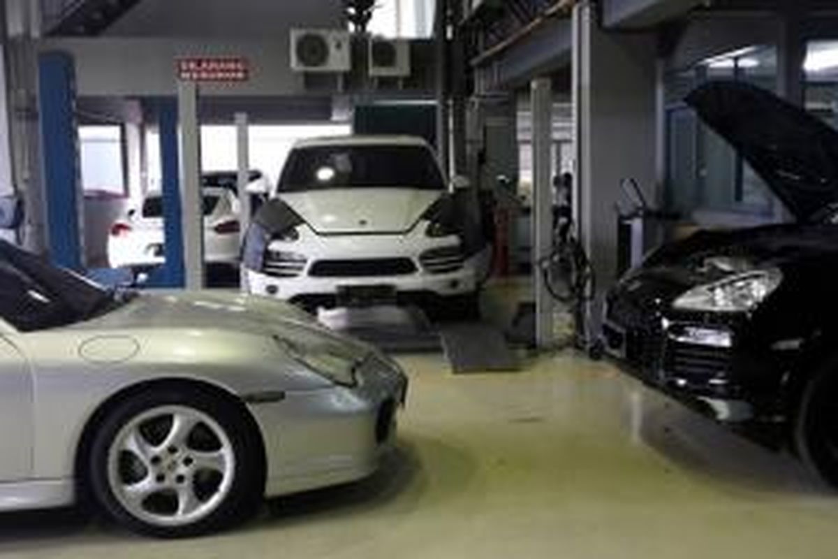 Porsche menawarkan fasilitas lengkap untuk bengkel, tidak dipunyai fasilitas yang ditawarkan IU.