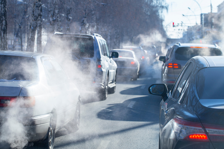 Ilustrasi emisi karbon dari kendaraan 