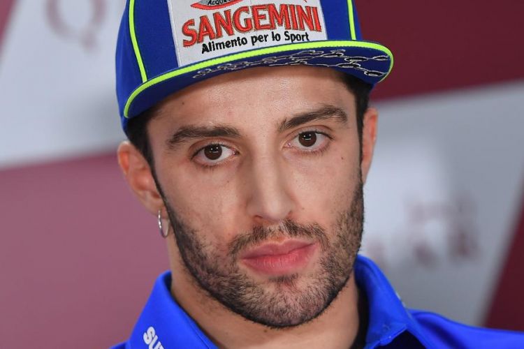 Pebalap Team Suzuki Ecstar asal Italia, Andrea Iannone, bereaksi saat menghadiri konferensi pers jelang GP Qatar di Sirkuit Internasional Losail, Rabu (22/3/2017).