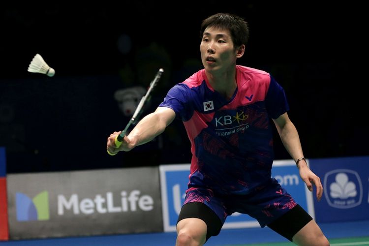 Pemain tunggal putra Korea Selatan, Son Wan Ho bertanding melawan pemain tunggal putra India, Kidambi Srikanth pada pertandingan semifinal BCA Indonesia Open Super Series Premier 2017 di Plenary Hall, Jakarta Convention Center, Sabtu (17/6/2017). Son Wan Ho gagal melaju ke final setelah kalah dengan skor 15-21 21-14 22-24.