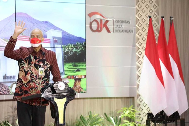 Gubernur Jawa Tengah Ganjar Pranowo acara peresmian Kantor OJK Purwokerto, Kabupaten Banyumas, Selasa (8/3/2022).