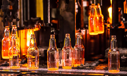 Pelaku Bisnis Luncurkan Program Sertifikasi Produksi Kaca Rendah Karbon