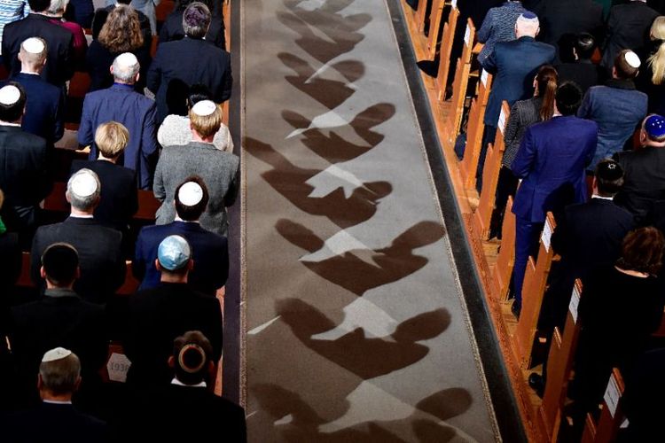 Warga Yahudi di Berlin, Jerman. (AFP/TOBIAS SCHWARZ)
