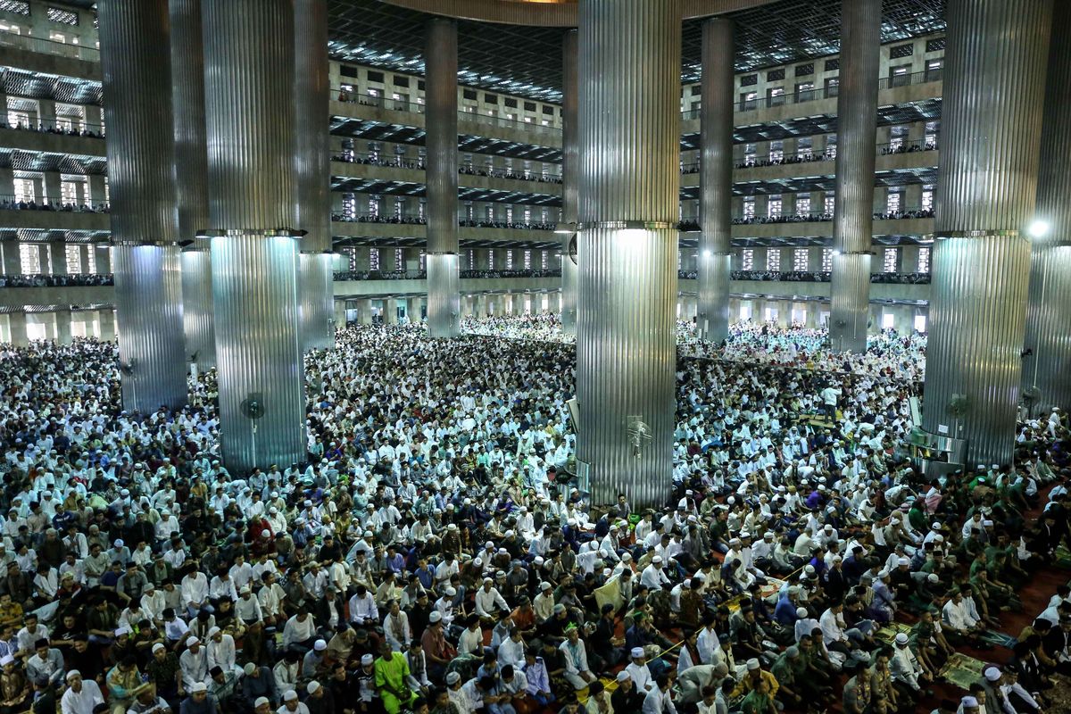 Presiden Joko Widodo menunaikan ibadah shalat Idul Fitri 1 Syawal 1440 Hijriah di Masjid Istiqlal, Jakarta Pusat, Rabu (5/6/2019).