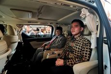 Momen Akrab Prabowo dan Gibran saat Kunker di Solo: Jemput di Hotel dan Semobil ke Bandara