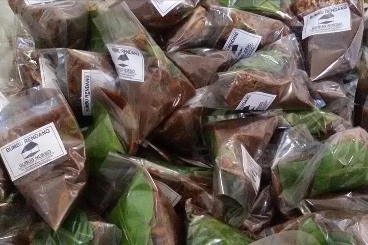 Bumbu rendang paling laris di antara semua jenis bumbu pada musim Lebaran Haji di Hari Raya Idul Adha 1440 H/2019 ini. Dapur milik Supri Astuti ini memproduksi 10.000  bungkus bumbu masakan olahan daging. Sebanyak 4.000 bungkus di antaranya adalah bumbu rendang. Satu bungkus bumbu rendang bikinannya bisa membumbui 1 kilogram daging.