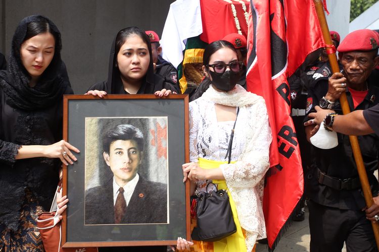Selamat Jalan Budayawan Marhaenis, Guruh Soekarnoputra