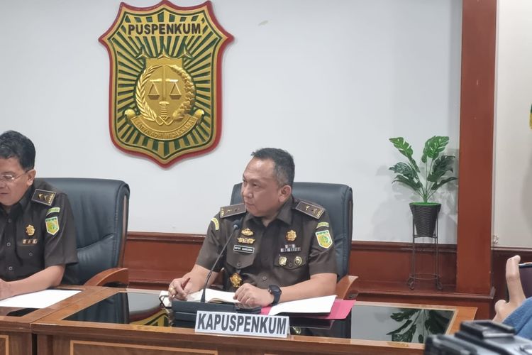 Kepala Pusat Penerangan Hukum Kejagung Ketut Sumedana di Kejagung, Jakarta, Senin (15/5/2023).