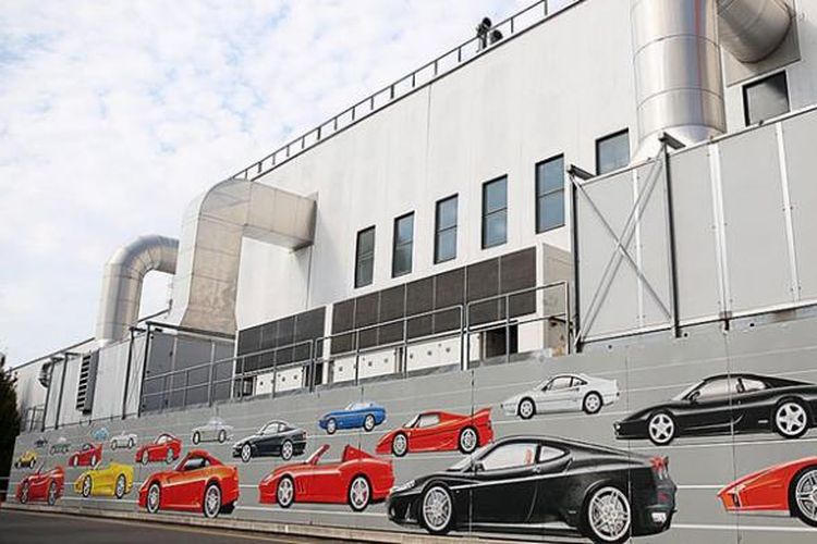 Suasana pabrik mobil Ferrari di Maranello, Italia.