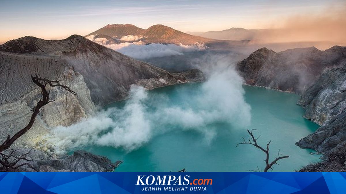 Menjelajah Kawah Ijen Makin Aman, "Panic Button" Disiapkan untuk Wisatawan