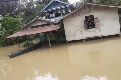 Banjir di Kapuas Hulu Kalbar Rendam Ribuan Rumah dan Putus Akses Transportasi Warga