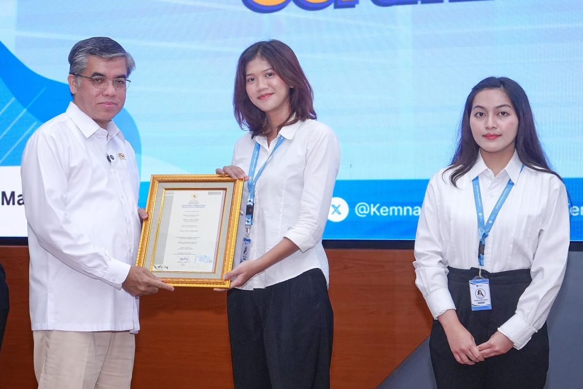 Menteri Ketenagakerjaan (Menaker) Yassierli dalam penutupan program Pemagangan Nasional Batch I yang diikuti 16.112 peserta pada periode Oktober 2025 hingga April 2026. Penutupan program dilakukan di Jakarta, Jumat (24/4/2026).