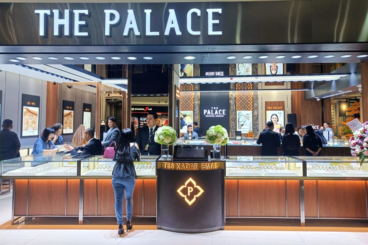 The Palace Jeweler membuka kembali gerainya di Supermal Karawaci.