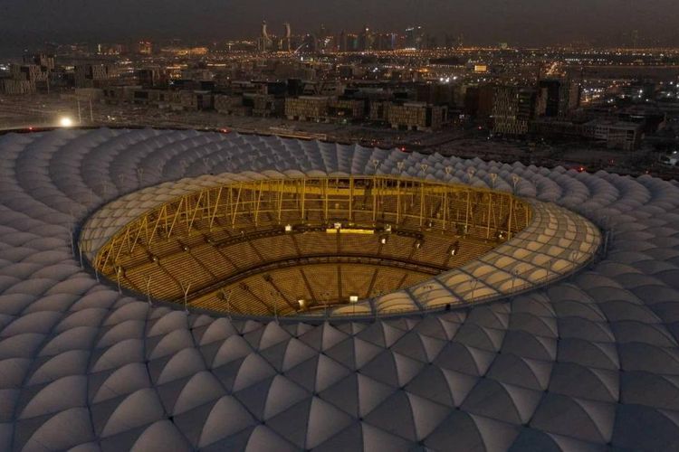Bagian atap Stadion Lusail, lokasi Final Piala Dunia 2022.