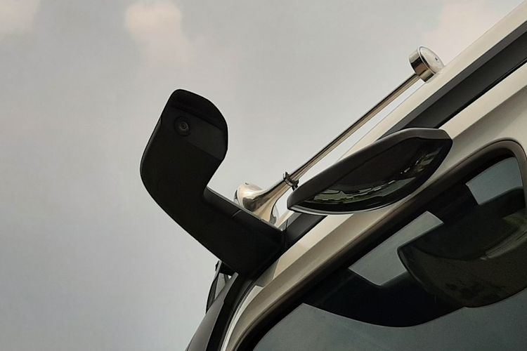 Truk Mercedes-Benz Actros disematkan beragam fitur canggih seperti yang sering dijumpai pada sedan mewah