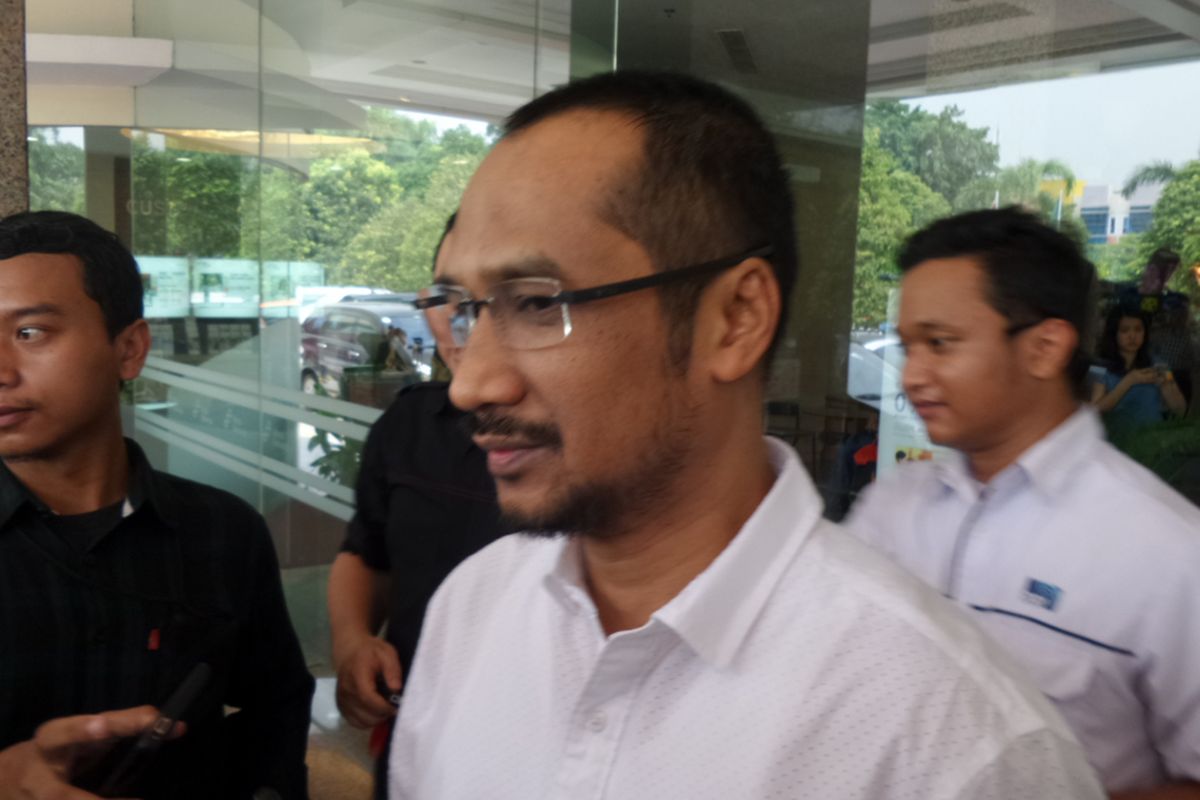 Mantan Ketua KPK, Abraham Samad, di RS Mitra Keluarga Kelapa Gading, Jakarta Utara, Selasa (11/4/2017).