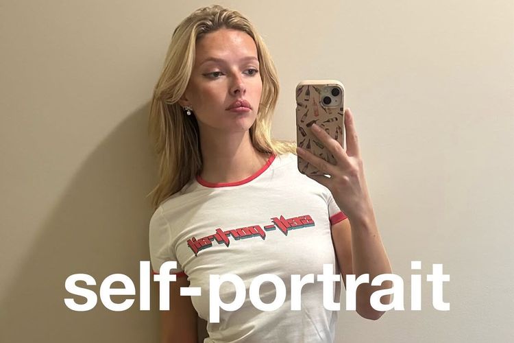 Apple Martin, Putri Chris Martin dan Gwyneth Paltrow yang Jadi Wajah Baru Self-Portrait