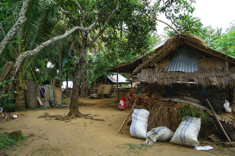Salah satu rumah warga di Dusun Aik Mual, Desa Sekotong Timur, Kecamatan Lembar, Kabupaten Lombok Barat, Nusa Tenggara Barat (NTB), Sabtu (25/6/2022).