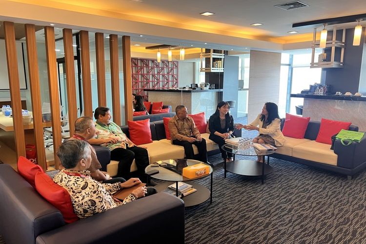Chairman GEM, Co, Ltd Dr Xu Kaihua (tengah) berkunjung ke kantor KAP BDO Indonesia. 