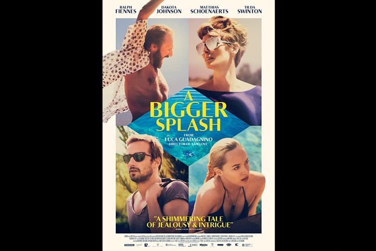 Ralph Fiennes, Dakota Johnson, Matthias Schoenaerts, dan Tilda Swinton dalam film psikologi drama A Bigger Splash (2015).