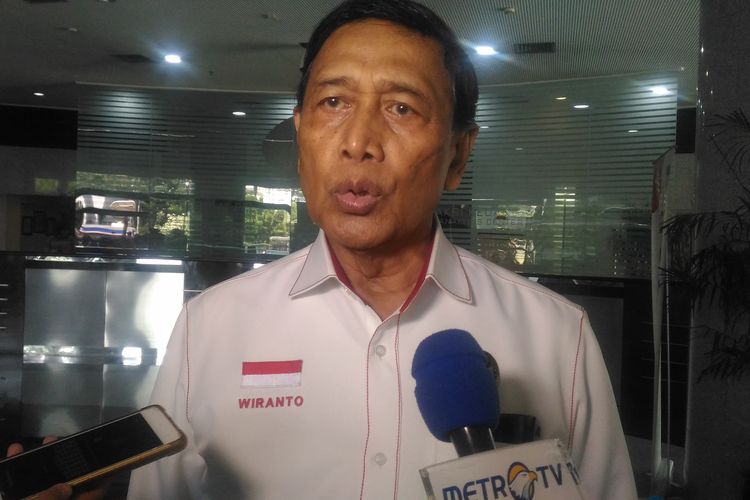 Menteri Koordinator Bidang Politik, Hukum, dan Keamanan (Menko Polhukam) Wiranto di kantor PPATK, Jakarta Pusat, Selasa (28/5/2019). 