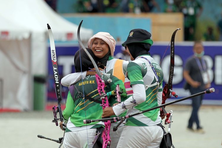 Xx Pana Video - PON XX Papua, Jawa Timur Pertahankan Tradisi 41 Tahun Juara Umum Panahan  Halaman all - Kompas.com