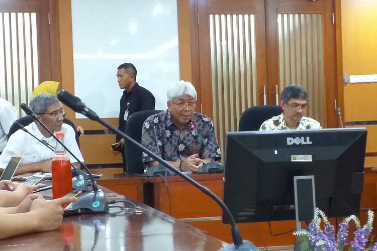 Direktur Jenderal Minerba Kementerian ESDM Bambang Gatot Ariyono memaparkan konerja Ditjen Minerba 2018 di kantor Ditjen Minerba, Jakarta, Rabu (9/1/2019).