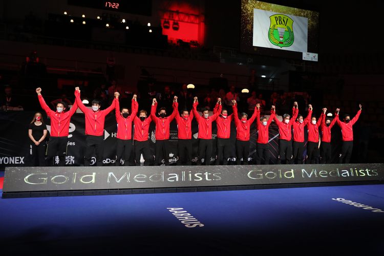 Tim bulu tangkis putra Indonesia menjuarai Piala Thomas 2020 yang berlangsung di Ceres Arena, Aarhus, Denmark, Minggu (17/10/2021). 