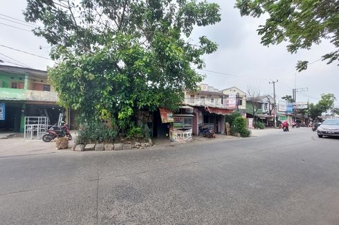 BERITA FOTO: Penampakan Rumah di Tengah Jalan Raya di Batuceper, Menjorok 6 Meter ke Jalan