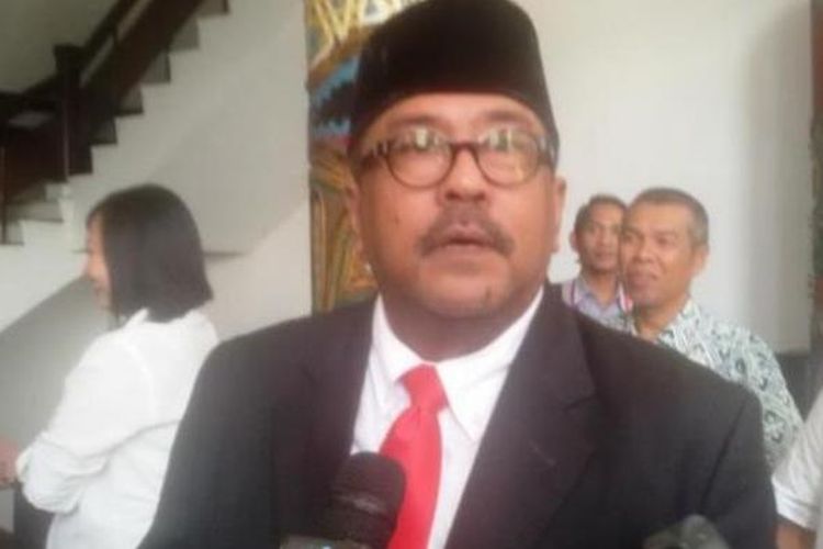 Calon Gubernur Banten nomor urut 2, Rano Karno 
